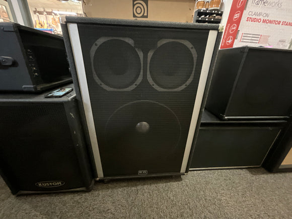 USED - Peavey 1820 Bass Amp