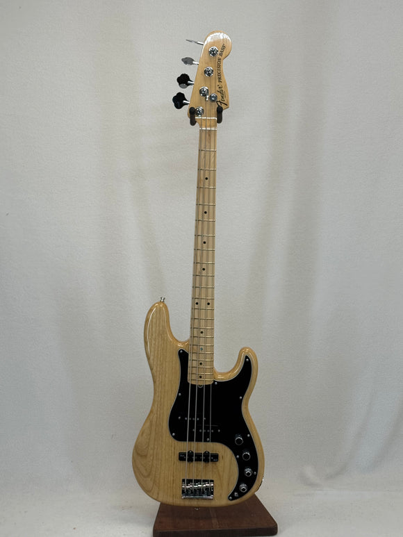 Used 2014 American Deluxe Precision Bass SN:US14022960