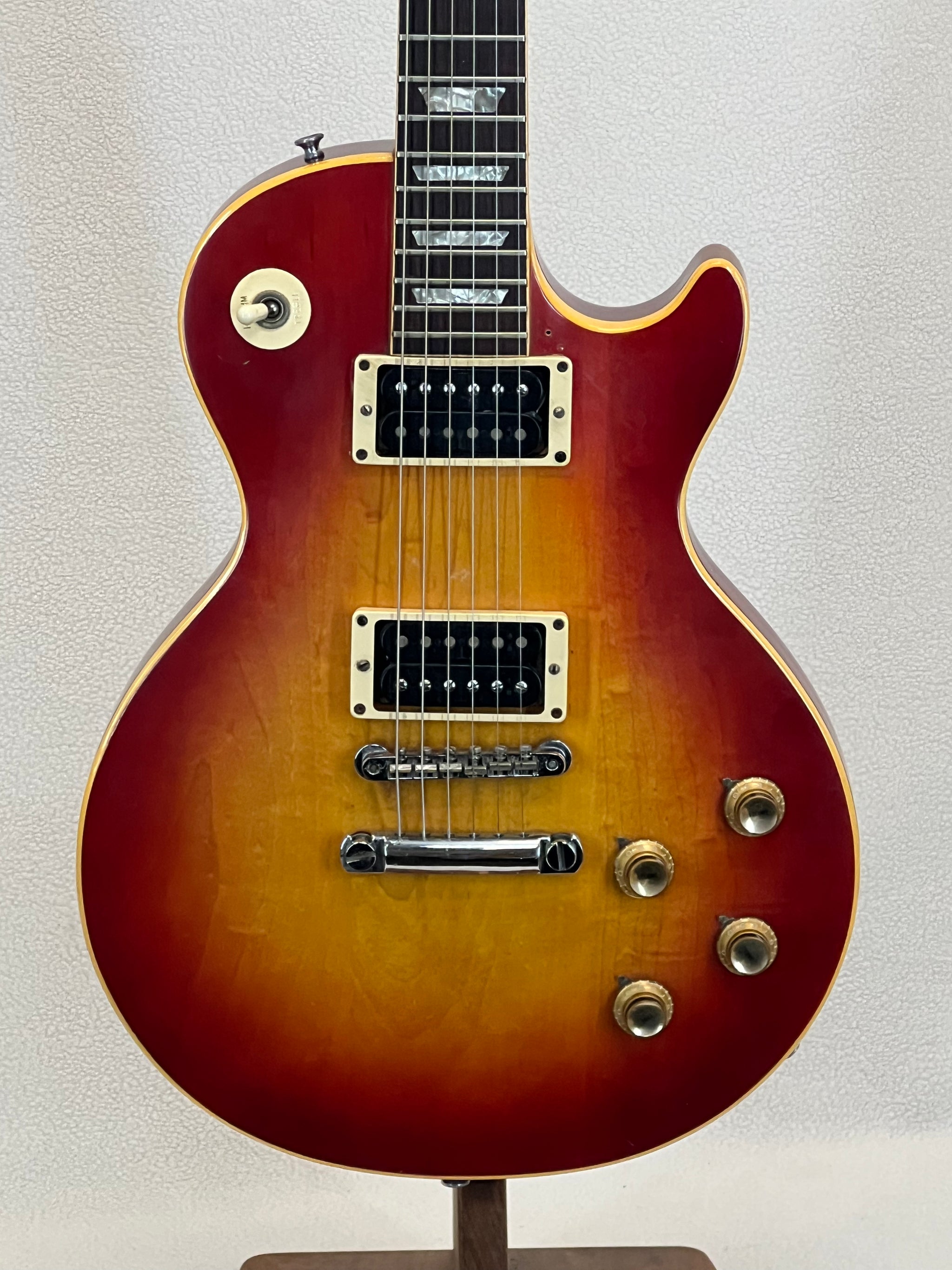 Used 1970-72 Gibson Les Paul Deluxe SN:751900 – Strings