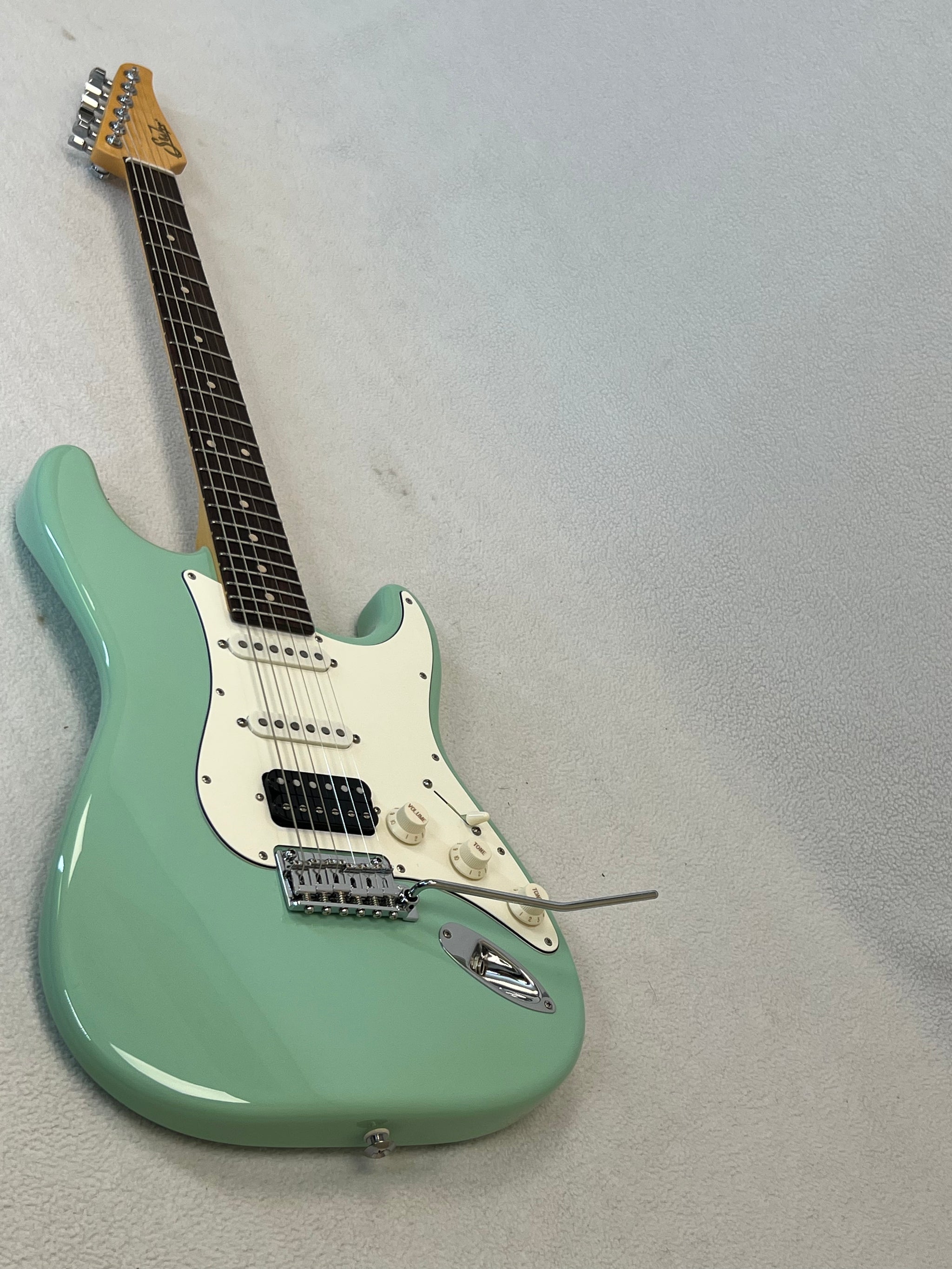 ギター Suhr Classic S surf green Suhr Classic S Electric Guitar - Surf Green, HSS | Sweetwater
