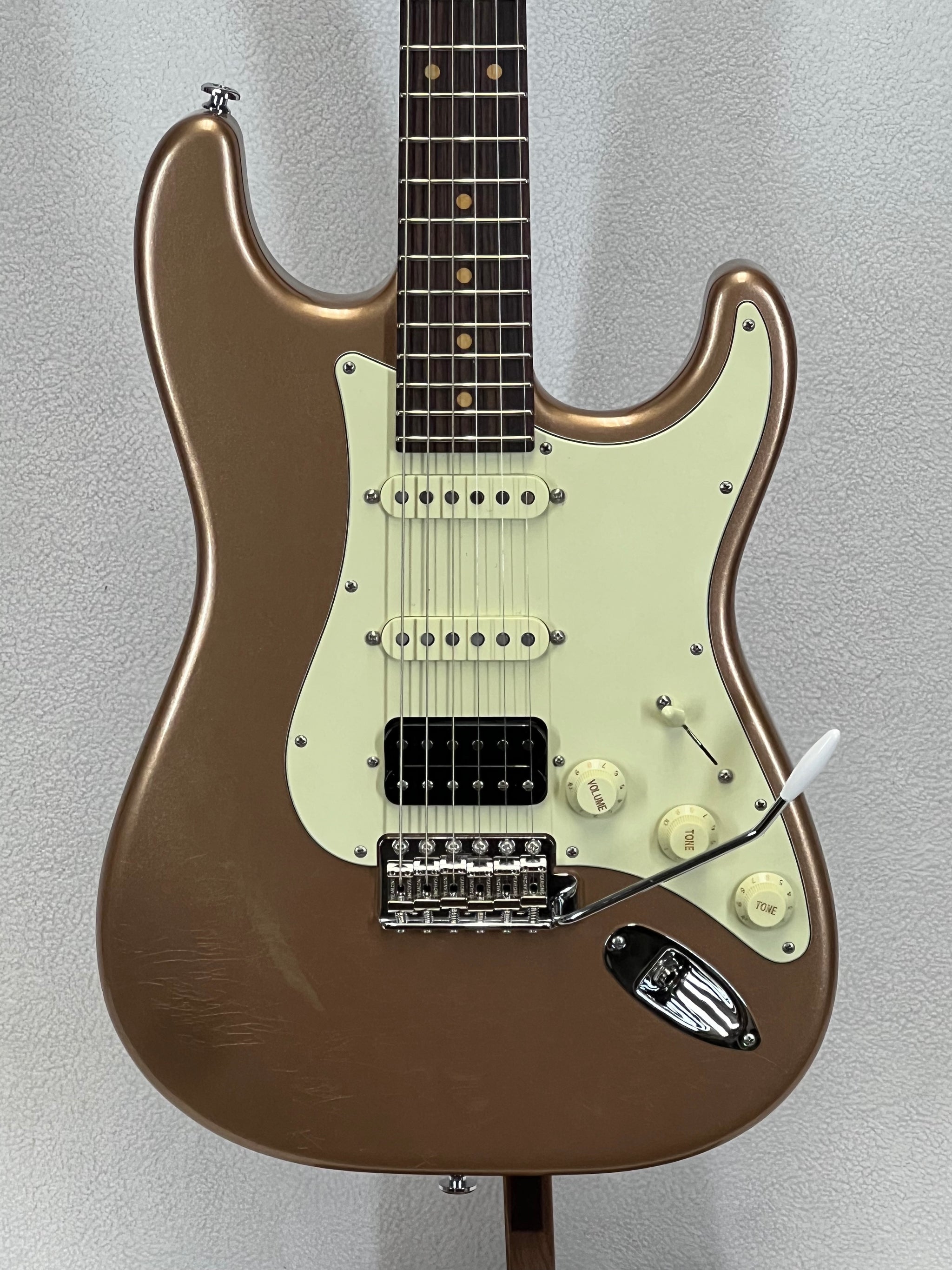 ギター Suhr classic antique vintage le Suhr Classic S Vintage LE Firemist Gold SN:81573 – Strings