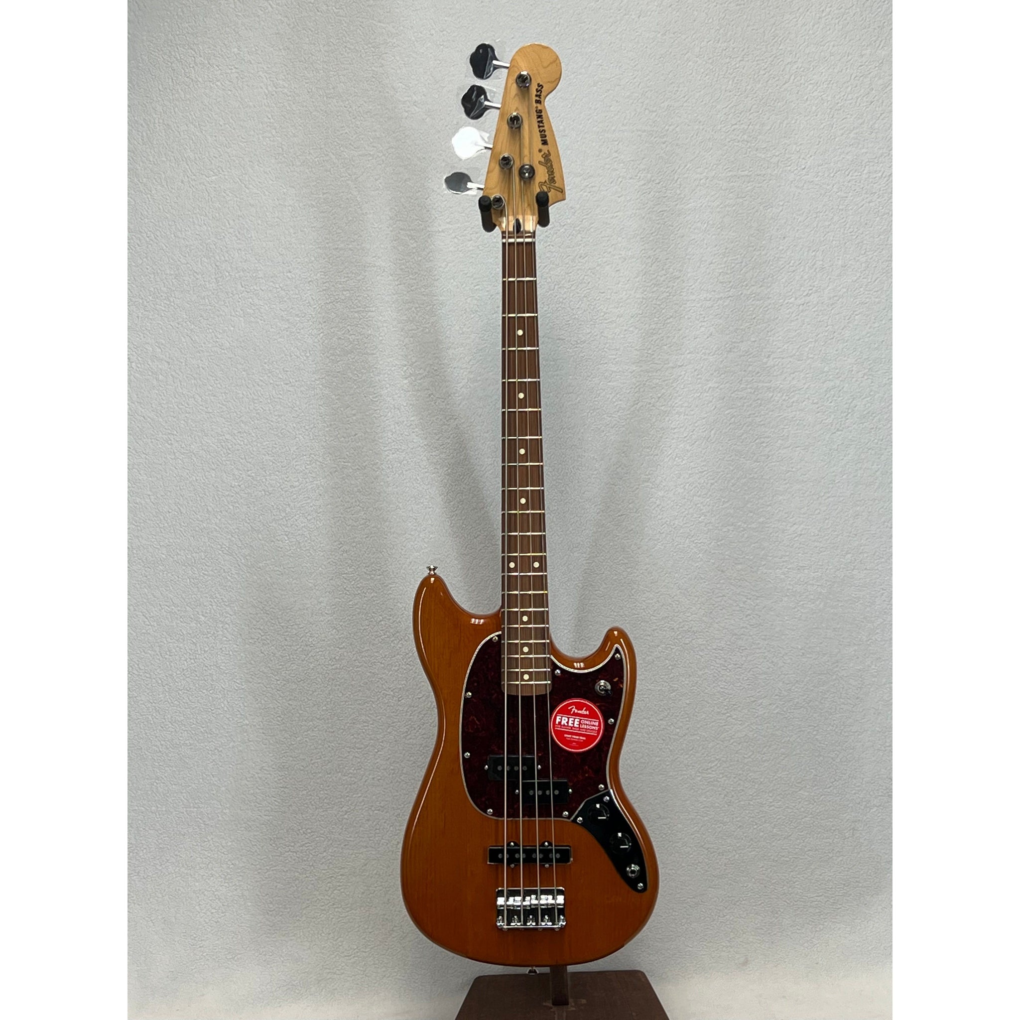 Fender Player Mustang Bass PJ Aged Natural SN:MX22310937 – Strings