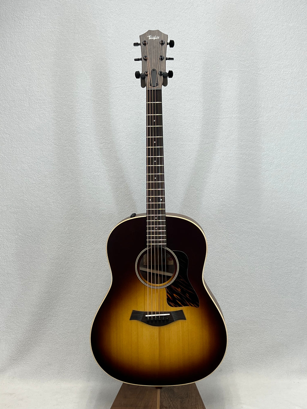 Taylor AD17e Sunburst SN:1202163053 – Strings & Things Music LLC