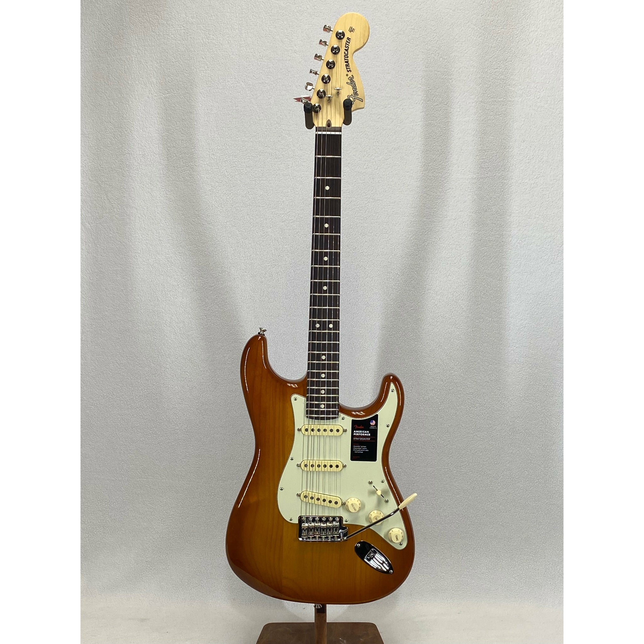 Fender American Performer Stratocaster Honey Burst SN:US21023973