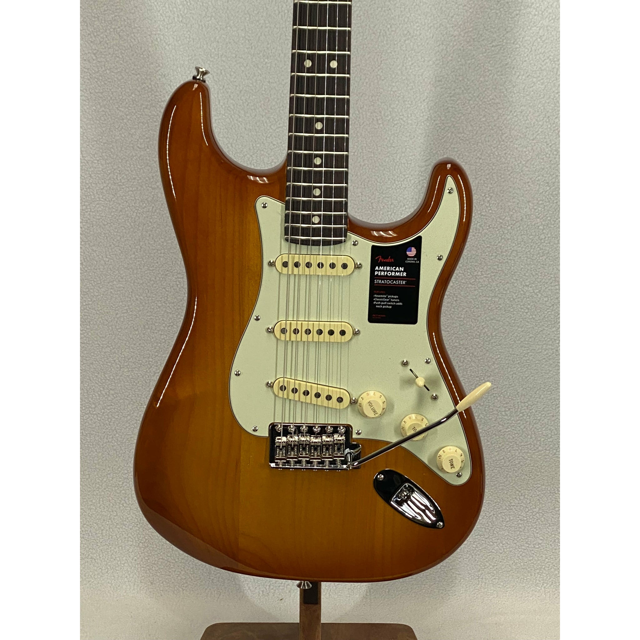 Fender American Performer Stratocaster Honey Burst SN:US21023973